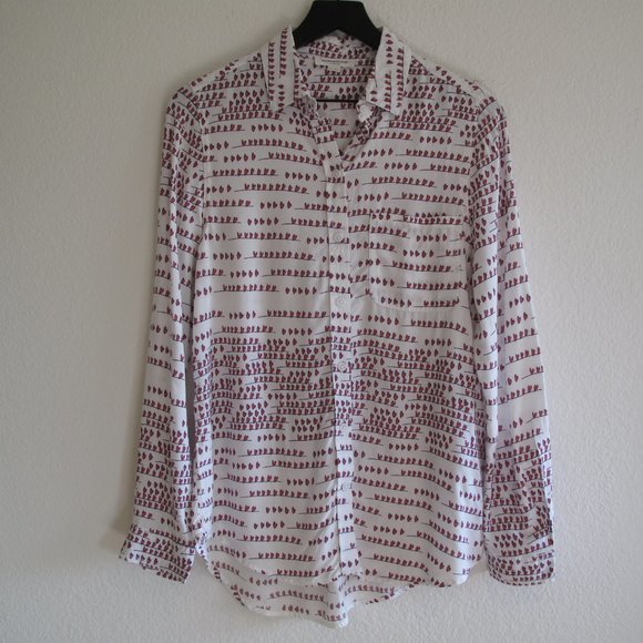beachlunchlounge Tops - BEACHLUNCHLOUNGE Novelty Heart Print Shirt